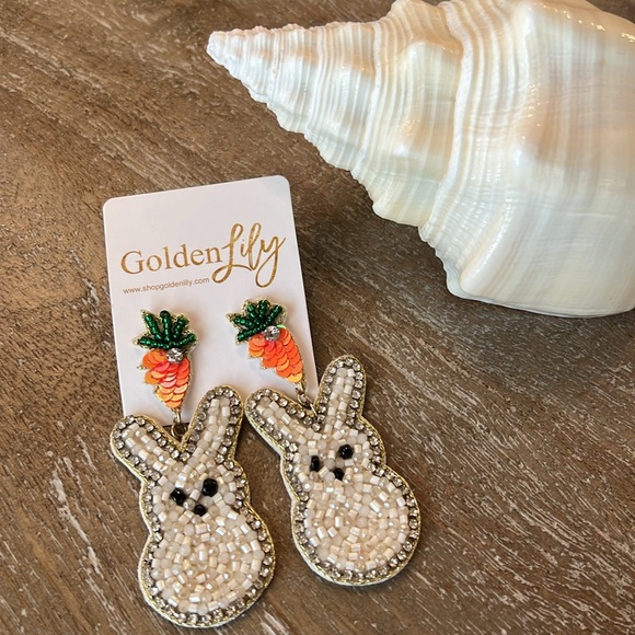 Golden Lily Beaded Peeps Earrings - Picture 2 of 5